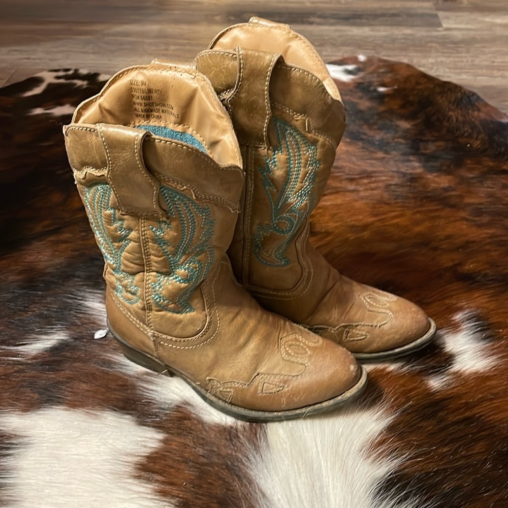 Girls cowboy boots